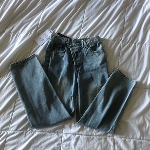 Asymmetrical jeans